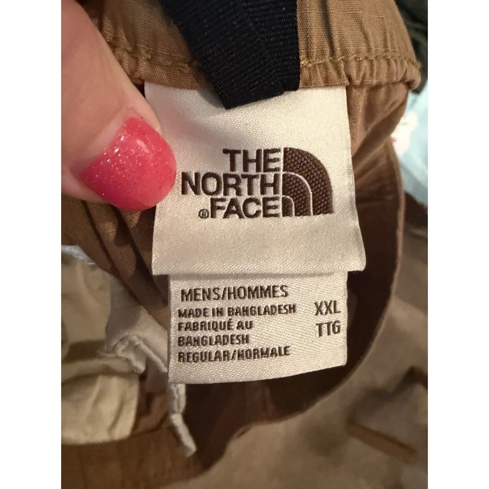 The North Face Shorts Men's XXL Tan Cargo Shorts